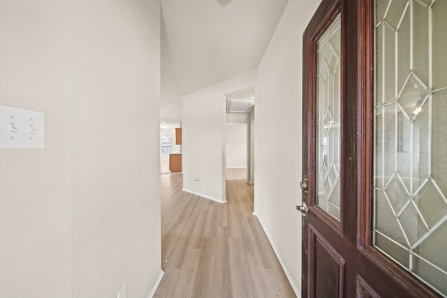 Photo - 2134 Vermillion Oak St