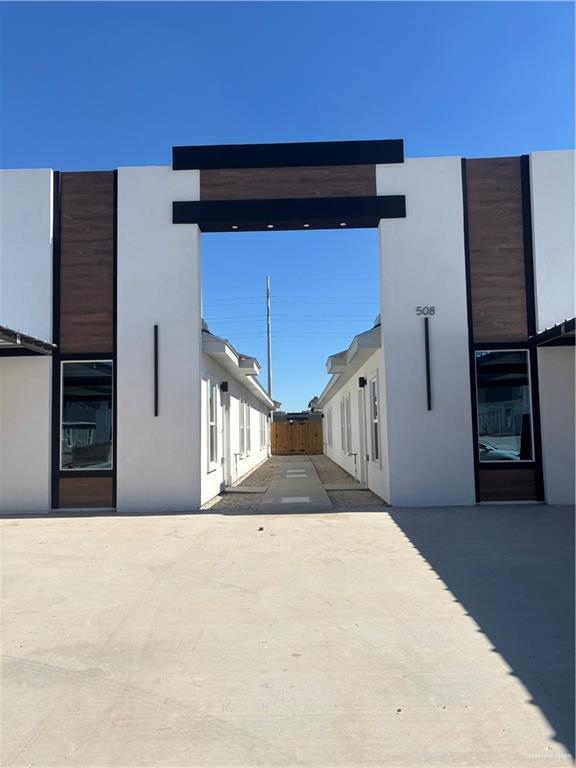 Photo - 18 N Emerald Ave Unidad #2