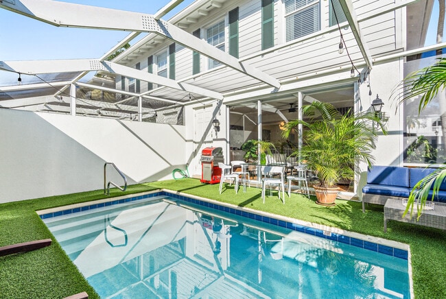 116 Caravelle Dr