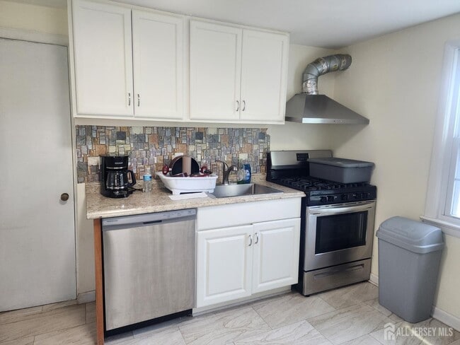 102 Wisteria St Unidad 2