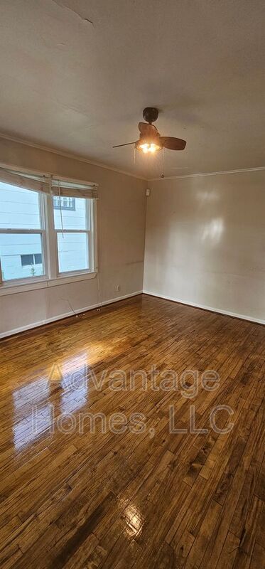 Photo - 4504 Terrace