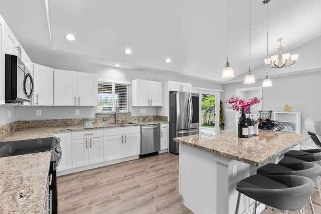 Photo - Move-In Ready, 3-Bedroom Fully Furnished Retreat with 3 Bathroom in Keaau Paradise!"