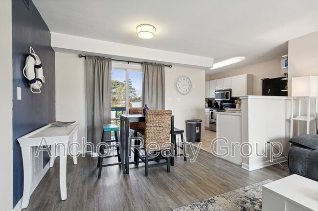 Photo - 910 Mediterranean Ave