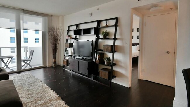 Photo - 9195 Collins Ave Unidad 811