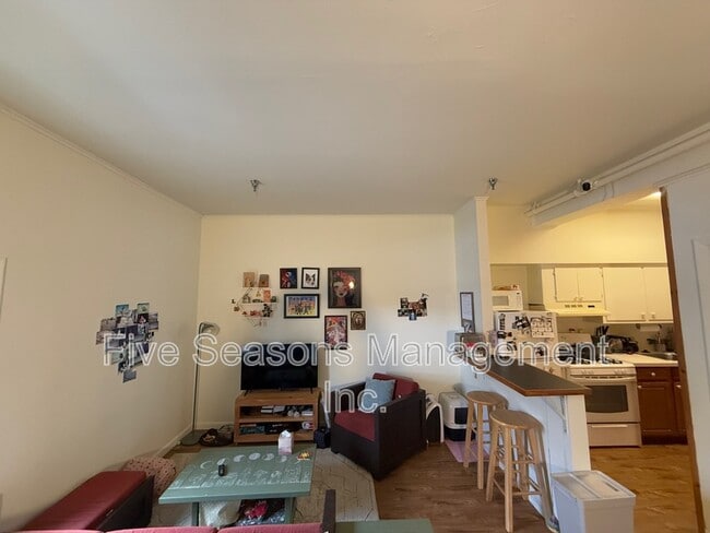 Photo - 194 North St