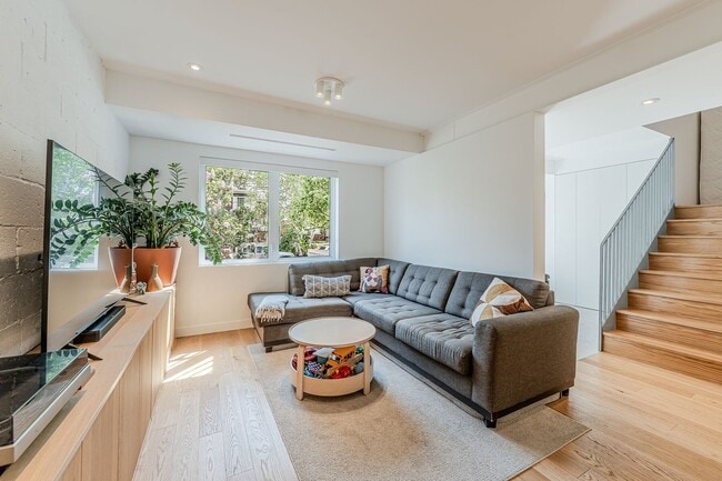 Photo - 10625 Av. Curotte