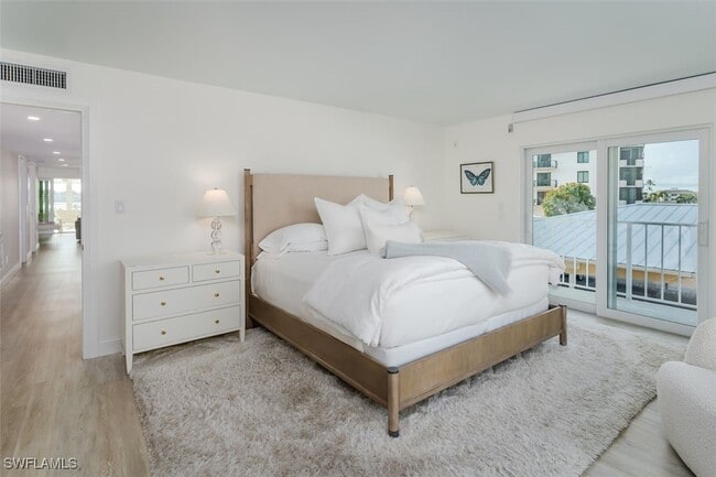 Building Photo - 3450 Gulf Shore Blvd N Unit 210