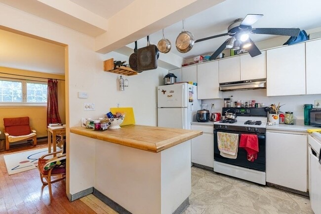 Building Photo - 6 Saint Paul St Unit #1 Rental