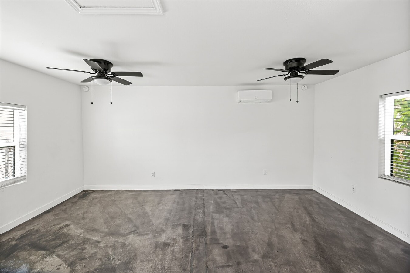 Photo - 7303 Market St