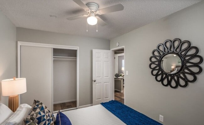 Photo - 4473 Menlo Ave Unit H