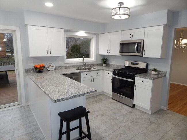 Photo - 2812 Springdale Cir