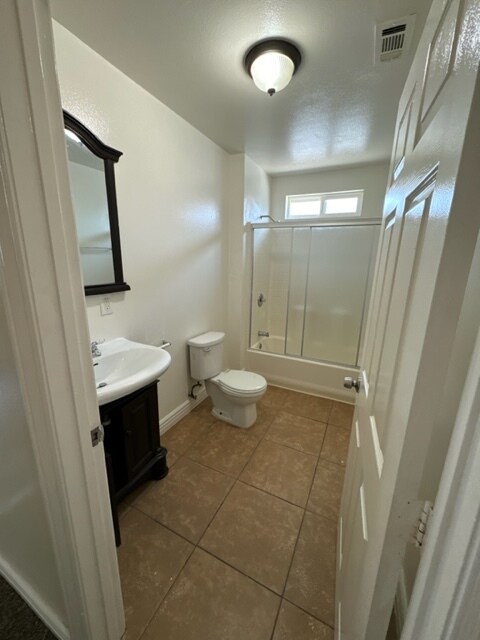 Photo - 10512-10514 S San Pedro St