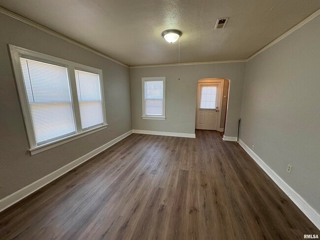 Photo - 2214 W Tripp Ave