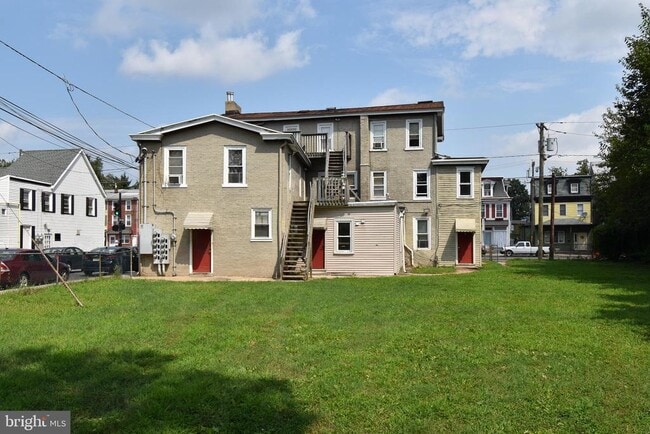 Photo - 200 E Broad St Unit 1