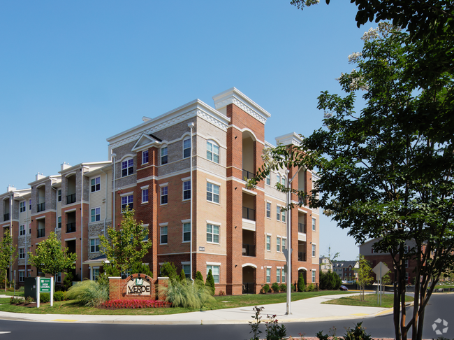 Building Photo - Verde at Greenbelt Station Rental