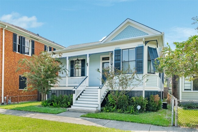 Photo - 1407 Winnie St