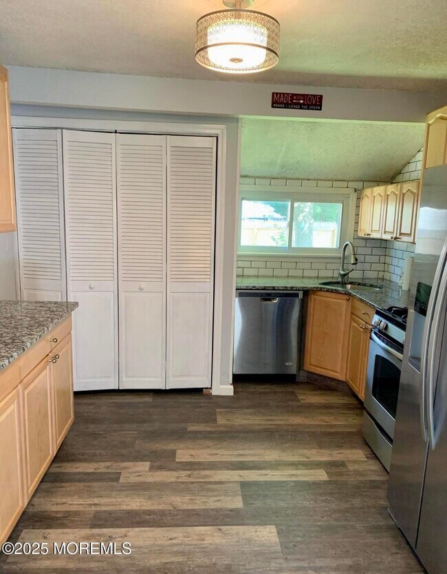 Photo - 10 Oakwood Drive