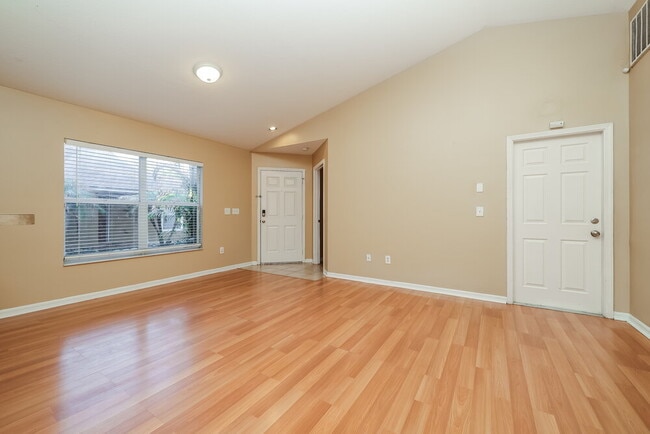 Photo - 6708 Summer Haven Dr