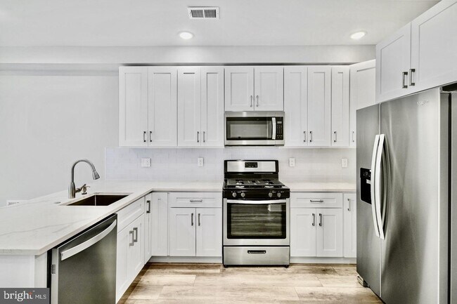 Photo - 1710 N 25th St Apartamentos Unidad 1