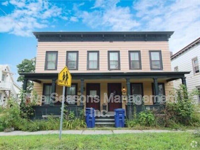 Building Photo - 100-2 North Champlain Street Rental