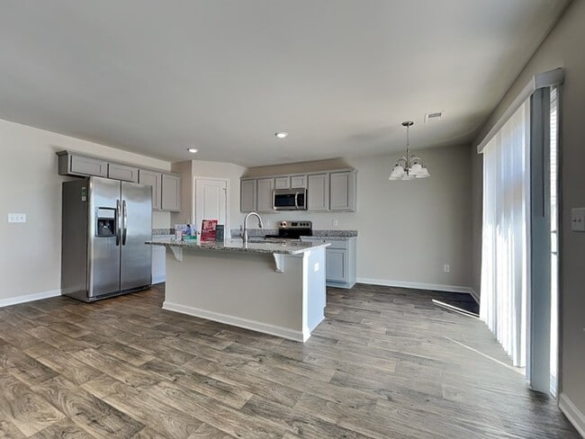 Photo - 64 Blue Fescue Way