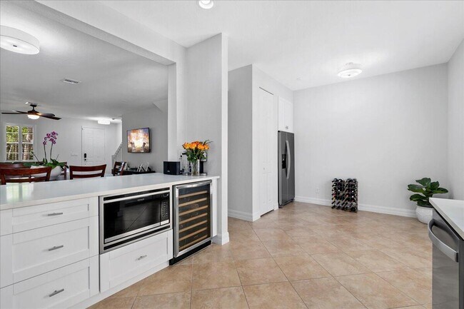 Photo - 251 Edenberry Ave