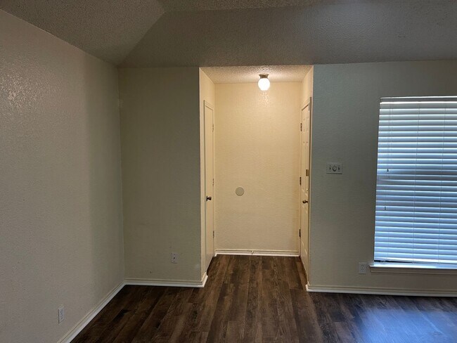 Photo - 6841-6843 S Creek Dr Unit 6841 South Creek Drive