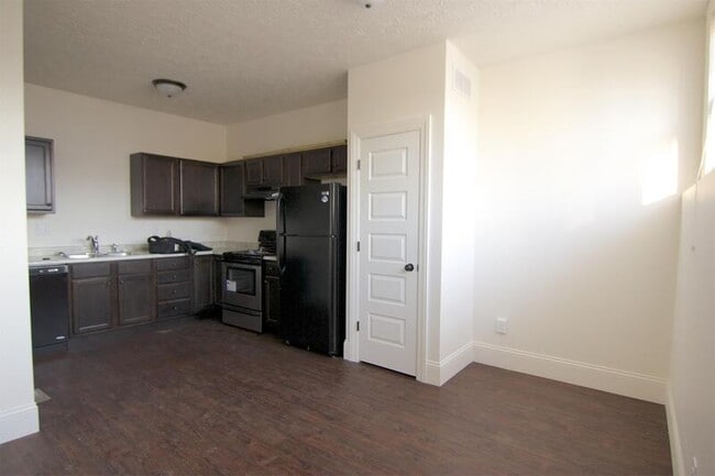 Photo - 235 Buckeye St Unit 3