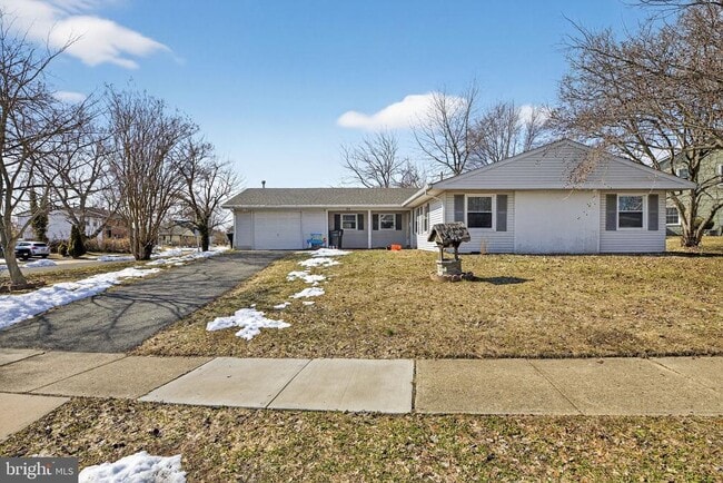 Building Photo - 55 Ember Ln