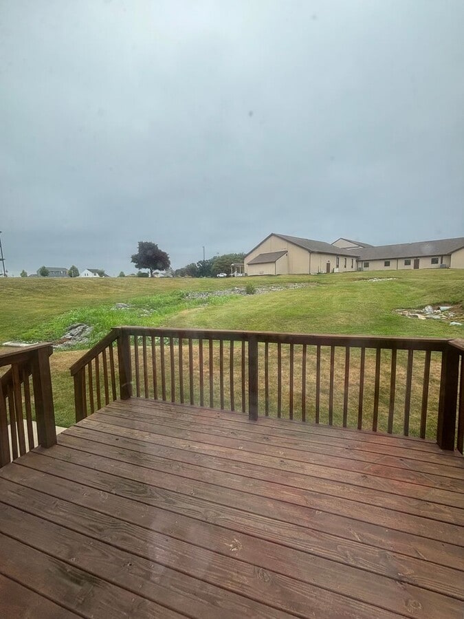 Photo - Beautiful 3 bedroom 2.5 bath end unit townhouse