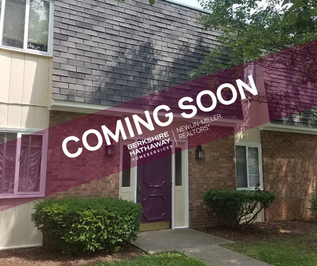 Building Photo - 2 Bedroom Apartment Across from Baesler's Market