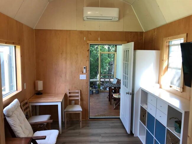 Photo - 740 Trinity St Unit Backyard Studio Apt