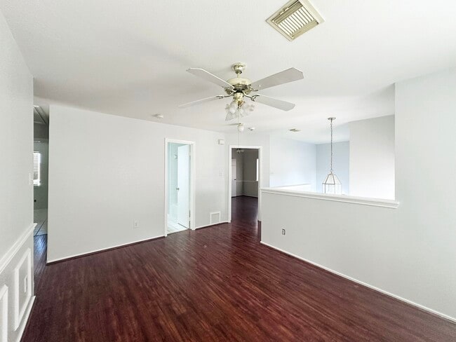 Photo - 15522 Baxter Ave