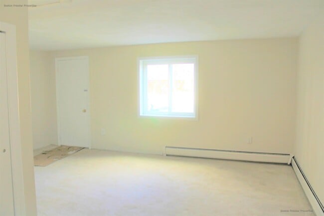 Building Photo - 220 Quincy Ave Unit 11
