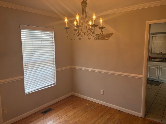 Photo - 3BR/ 2BA One-level Home in West Hills, Fenced Backyard