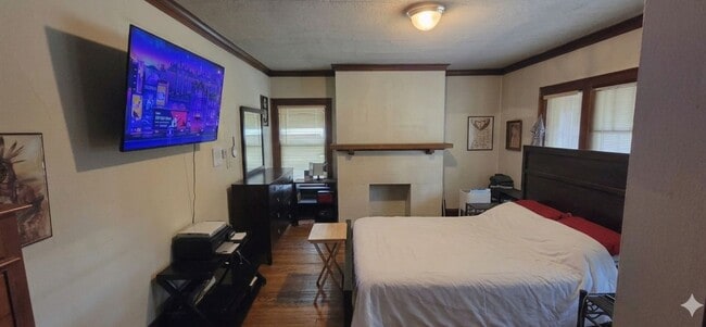 Photo - 2975 N Downer Ave Unit 2977