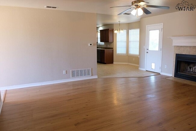 Photo - 5027 Cy Young Dr