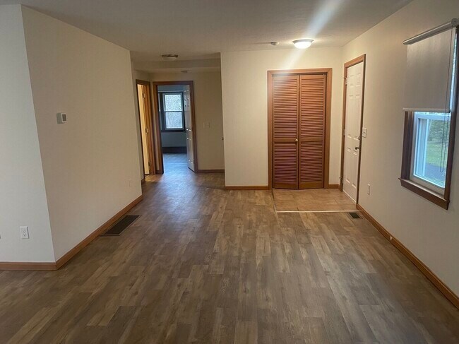 Photo - 574-576 State St Unit #7