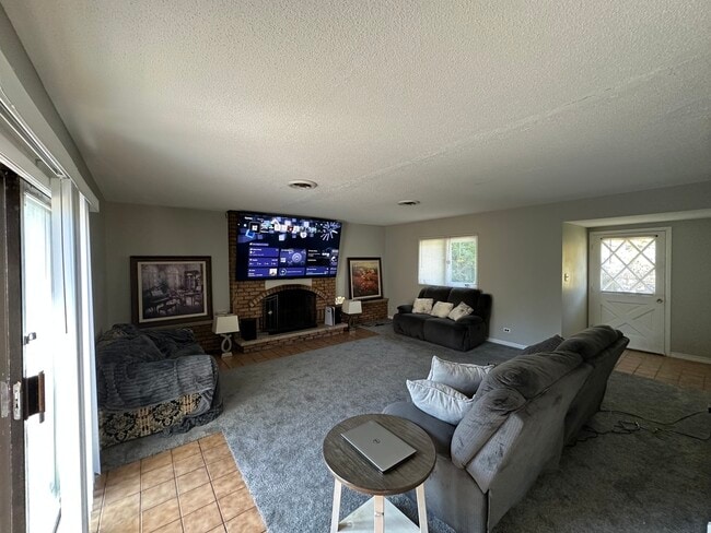 Photo - 16W311 94th Pl