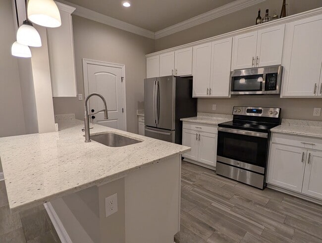 Photo - Legacy Pointe 3/3 Charmer