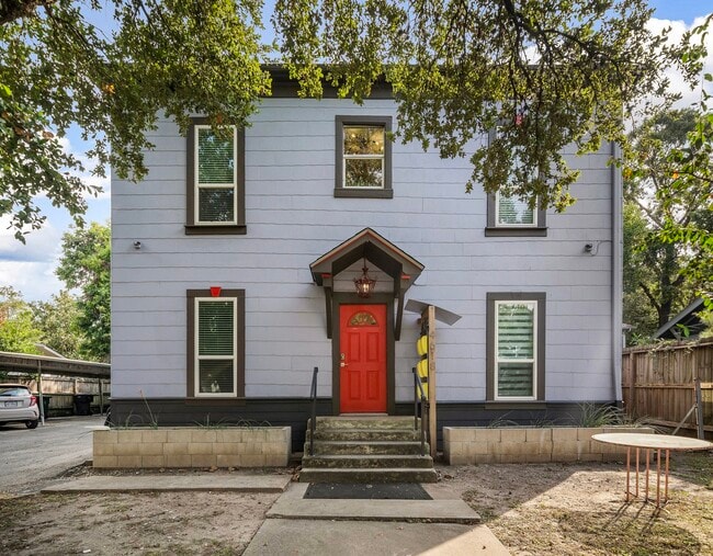 Building Photo - 4618 McKinney St Unit 2