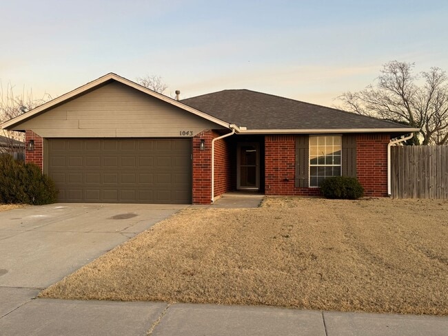 Building Photo - Storm Shelter!!! This 3 bed, 2 bath, 2 Car Garage home has new paint, kitchen and bathroom granit...