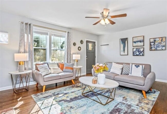 Building Photo - 1277 Blvd Lorraine SW