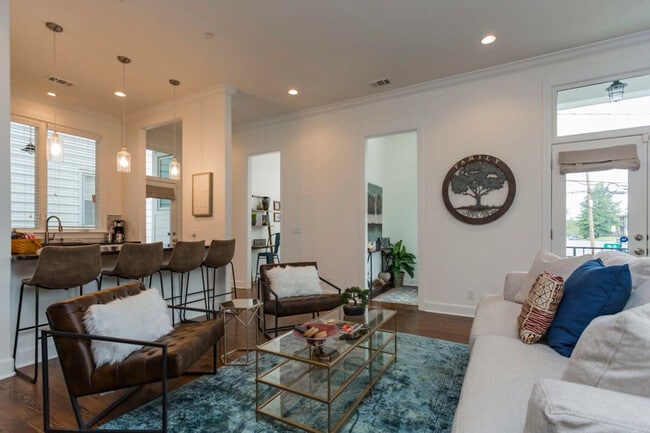 Photo - 814 Smiley St Unit ID1312372P