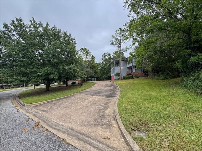 Photo - 520 Kessler Blvd