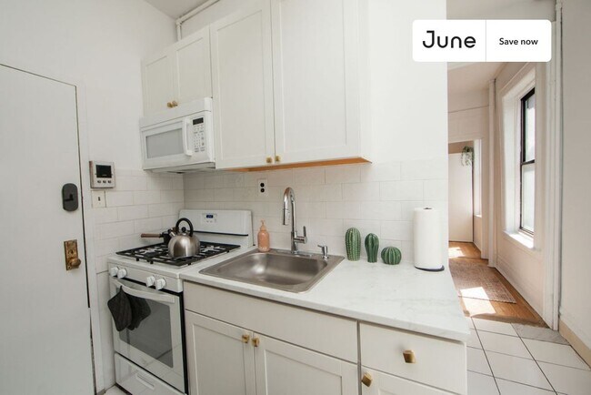 824 9th Ave Unit 5RS
