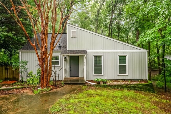 Building Photo - Charming 3 bedroom contemporary home in th...