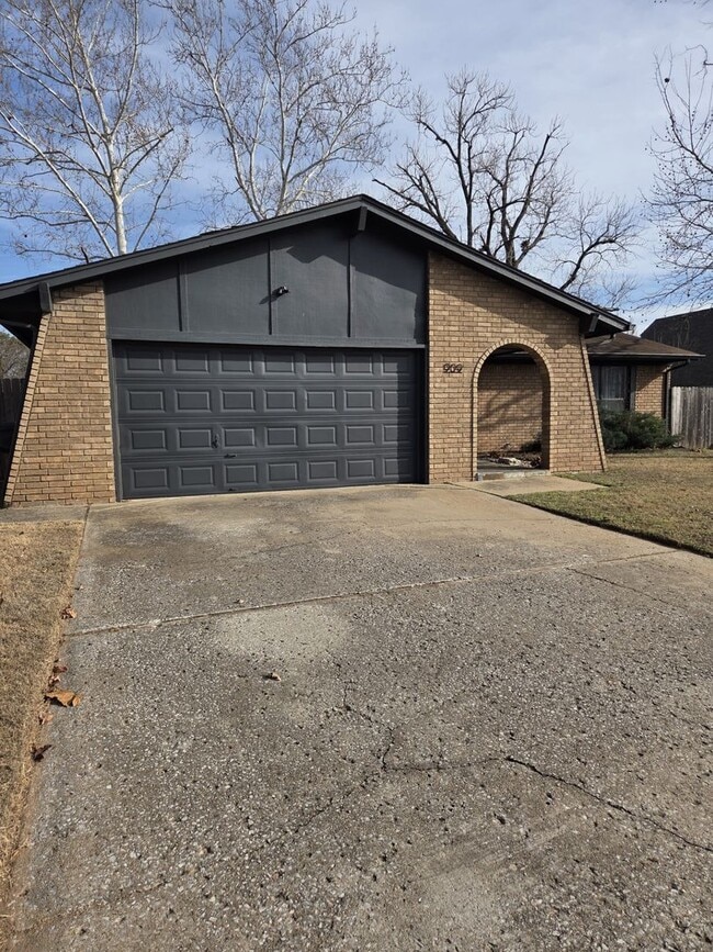 Photo - Beautifully updated modern ranch home in the heart of Jenks. Close to Jenks High School, Main Str...