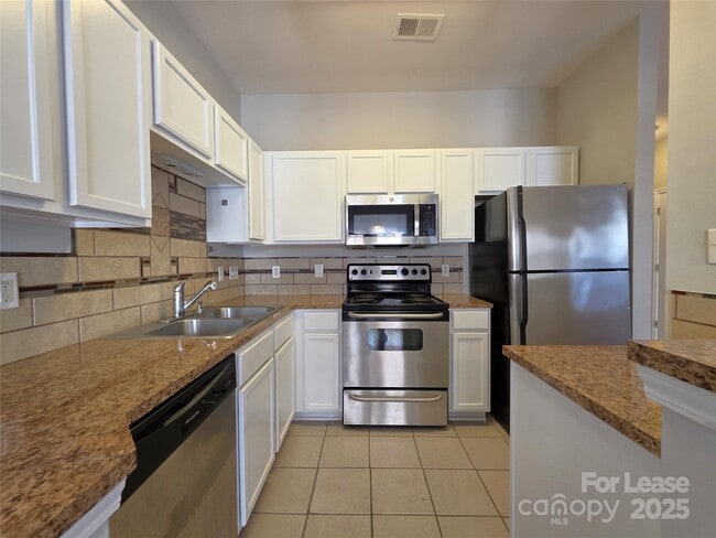 Photo - 2107 Lennoxshire Square Ct