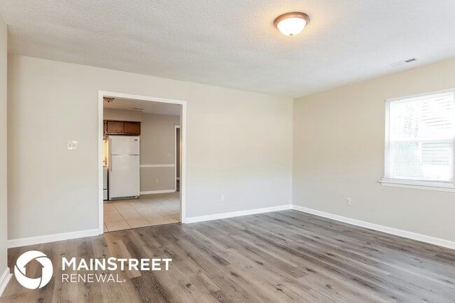 Photo - 2506 Kingdom Way